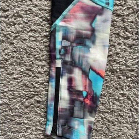 Under Armour Ankle Leggings, Size XS - Picture 2 of 6